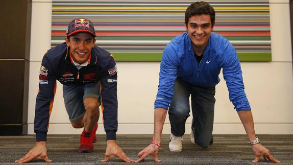 Marc Márquez (i) y Bruno Hortelano. 