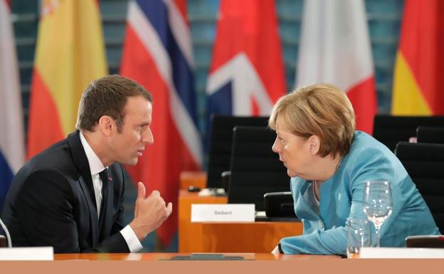 La canciller alemana, Angela Merkel, y el presidente francés, Emmanuel Macron.