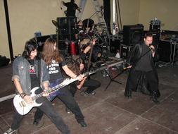 Actuación de Infamia, grupo de música 'heavy' alfareño, durante el Alfaro´ck 2007./E. PASCUAL