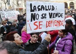 La Plataforma por la Sanidad Pública pide prioridad frente a medios privados