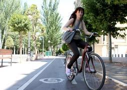 Los peatones tendrán prioridad en los carriles bici de las aceras