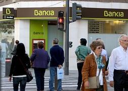 Oficina de Bankia de Gran Vía, ayer por la tarde | JUAN MARÍN