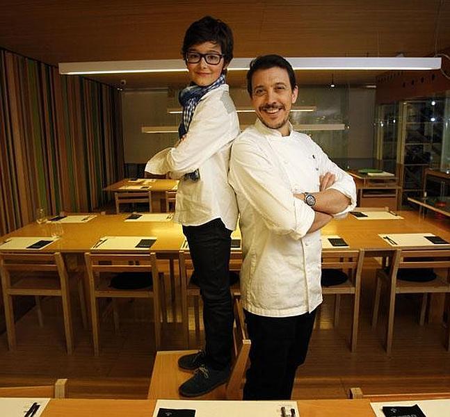 Mario, junto a Francis, en el Tondeluna. / JUSTO RODRÍGUEZ