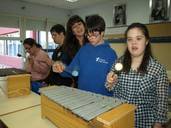 La percusión también podría ser una buena elección para ellos. 