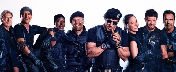 El elenco de la película, donde figuran rostros conocidos como Stallone, Harrison Ford, Antonio Banderas y Arnold Schwarzenegger. A España llega el 15 de agosto. 
