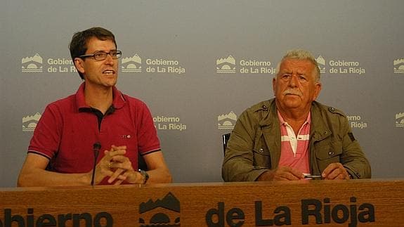 El consejero Gonzalo Capellán, junto al alcalde y Ángel Seisas./ 