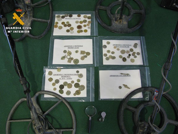 Sorprendidas cuatro personas expoliando un yacimiento arqueológico de Auseo