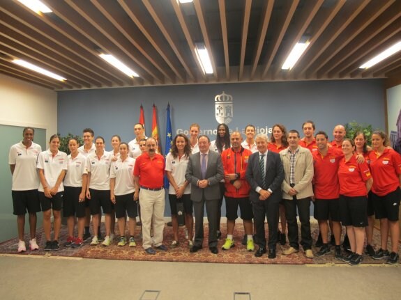 Sanz con la selección española de baloncesto. 