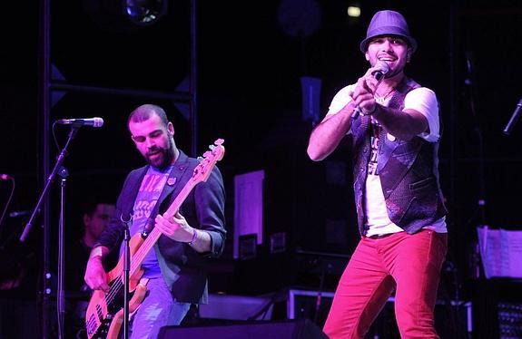 El grupo canario de pop rock 'Efecto pasillo' actuó el martes. 