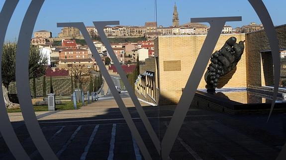 Caballero Bonald encabeza la cuarta jornada nacional de Poesía y Vino de Vivanco