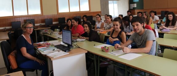 El IES 'Valle del Cidacos' ofrece Bachillerato, Formación Profesional, Grados medios y Grados Superiores. 