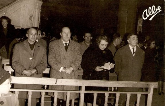 Diplomas en Arenzana de Abajo en 1965