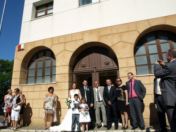 Primera boda con la que se reestrenó la ermita de la Concepción tras las obras realizadas para arreglar las grietas. 