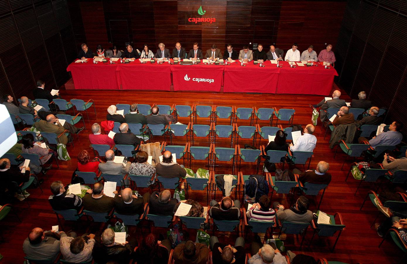 Asamblea de Caja Rioja en 2012