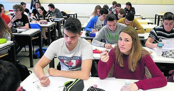 Imagen tomada para la pasada semana para este reportaje en una clase de Ingeniería en la Universidad de La Rioja en la que se constata que ellos siguen siendo mayoría.