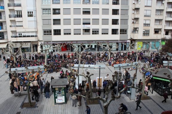 Teresianas sale a la calle a felicitar a Santa Teresa