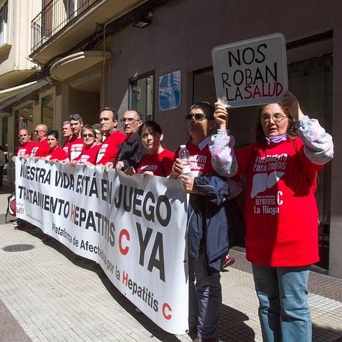 La Plataforma de Afectados por la Hepatitis C acude a la Fiscalía