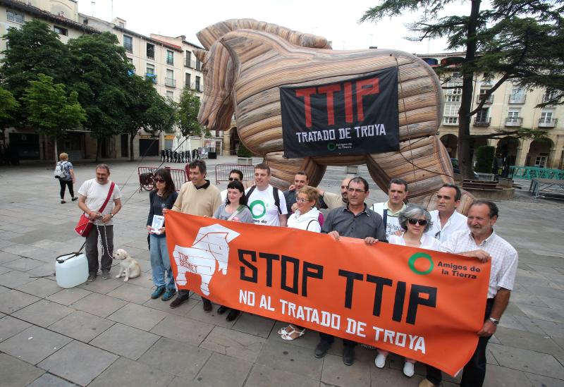 Un caballo contra el TTIP