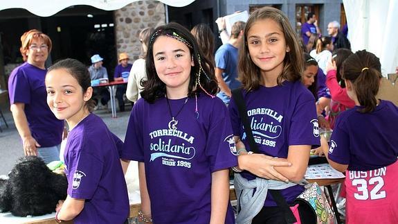 Jóvenes voluntarias participan en los actos solidarios de la edición anterior.