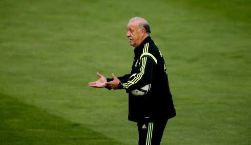 Vicente del Bosque, durante un entrenamiento de la selección española. :: JUANJO MARTÍN / EFe