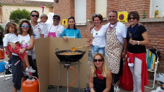 Una de las cuadrillas, con su delicioso rancho. :: m.f.