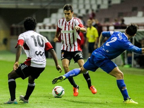 Sergio Reguilón, en el partido ante la Peña Sport. :: fernando díaz