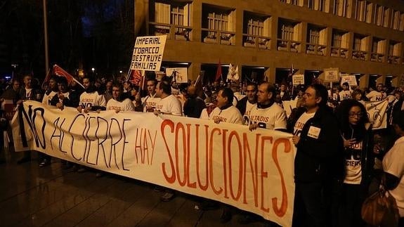 Salida de la manifestación desde la Plaza del Ayuntamiento. 