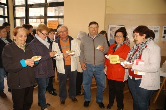 Cornago. Cata de tortillas, ayer en las jornadas culturales.