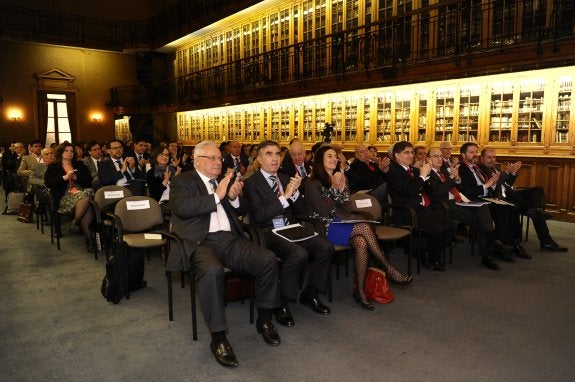 Imagen del público que asistió a los diferentes actos. :: stefany navarro