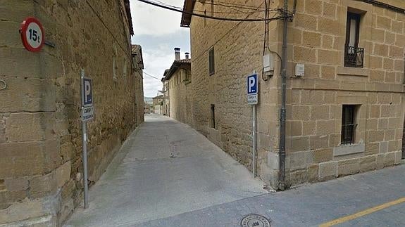 Una de las entradas a la calle José Antonio Primo de Rivera