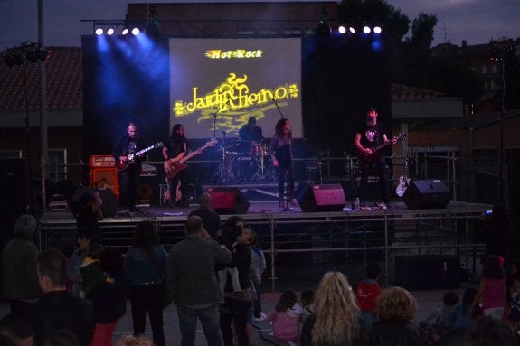 El Parque de San Lárazo acogió los conciertos. :: p.j.p.