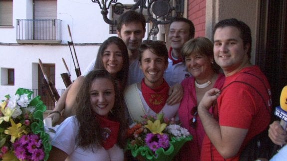 Catones, concejales y la alcaldesa en el chupinazo. :: m.f.