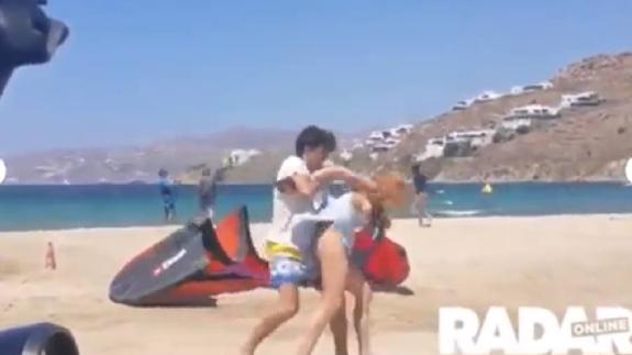 Lindsay Lohan es agredida por su novio en pleno Mykonos