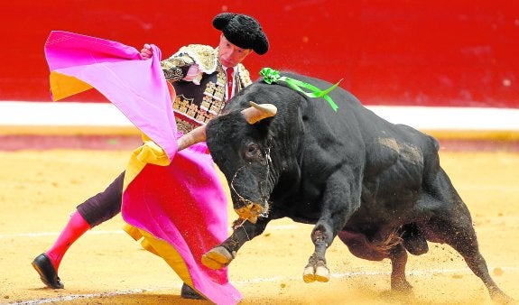 Urdiales inunda de clasicismo San Sebastián