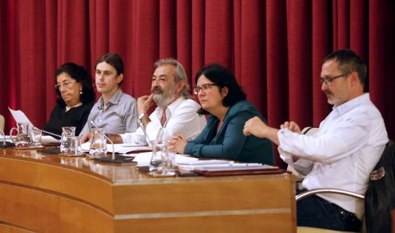 Nieves Solana, Gonzalo Peña, José M.Zúñiga y Paz Manso, de Cambia y Rubén Antoñanzas (PR+). :: j.h.
