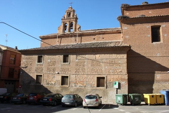 La comunidad se formalizó  el 20 de octubre de 1613.  Treinta años después avanzaba  la construcción de la iglesia  y el monasterio. :: 