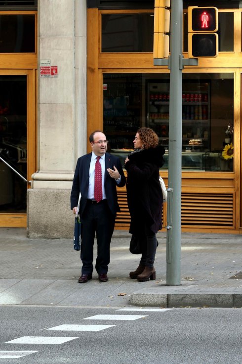 Iceta y Batet, ayer, en Barcelona. :: Toni Albir / efe