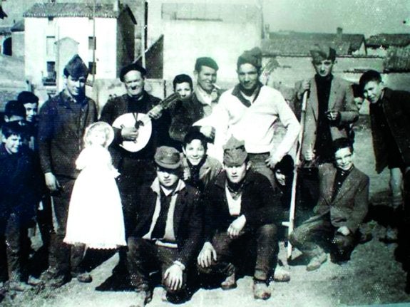 Vecinos de Azofra, de 'quintadas'