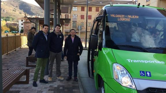 Estreno de la nueva terminal de autobuses en Ezcaray. 