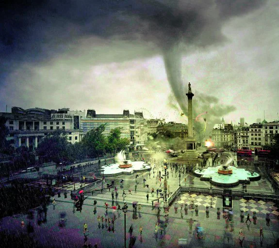 Trafalgar Square, en Londres, azotada por un huracán en una recreación para una exposición sobre el clima-ficción. :: R. C.