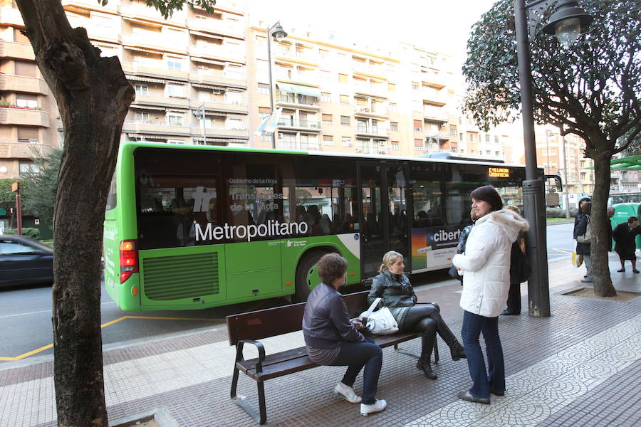 Parada del Metropolitano en Logroño. 