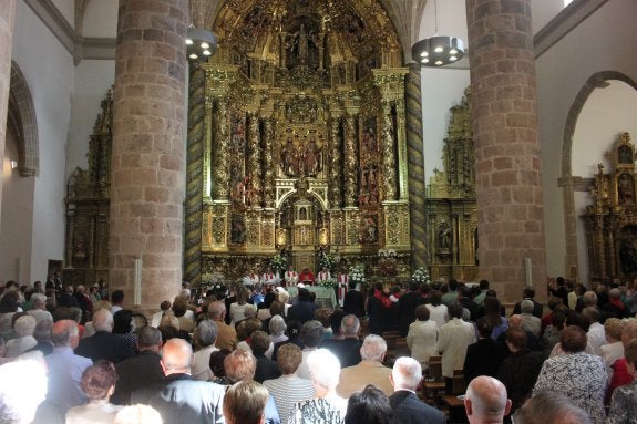 El aspecto de la iglesia de San Cosme y San Damián cambiará para albergar la exposición. :: 