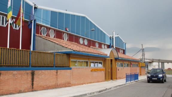 El PSOE insta al Gobierno a resolver problemas de "falta de personal" de la Escuela 'La Florida'