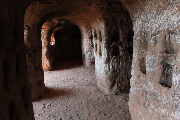 Imagen del interior de la cueva de los Cien Pilares. :: 