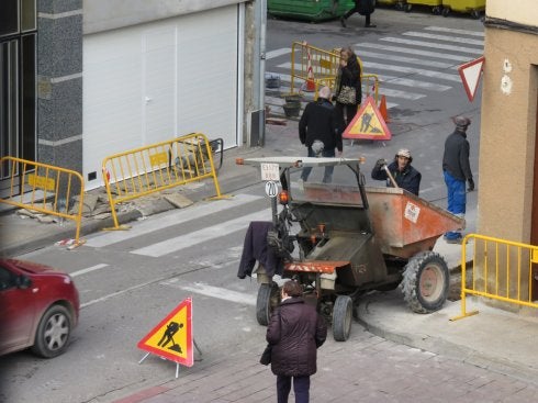 El cruce de Trasmuro y Huertas, punto de obras estos días. :: E.P.