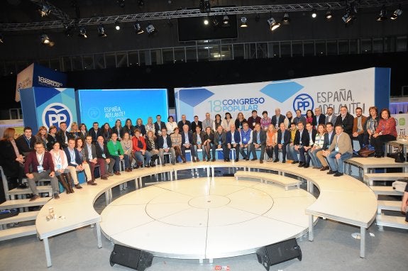 Los miembros de la delegación riojana, en la foto de familia. :: newsphotopress