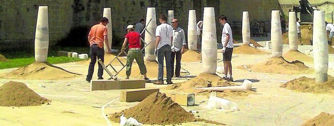 Instalación de ‘El Jardín de la Vía Láctea’, en la plaza de Santiago en el 2008. 