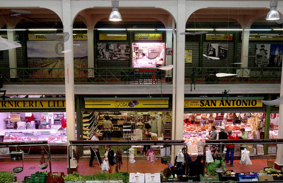 Vista del interior del Mercado de San Blas. 