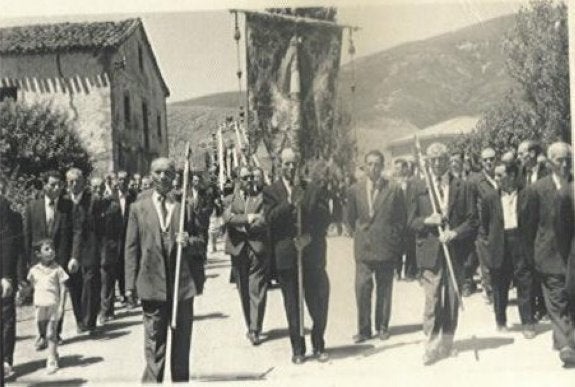 Procesión de Santa Ana en Canales