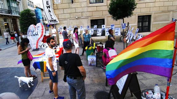 Actos en la calle organizados por el colectivo Orgullo LGTB+ del año pasado. 